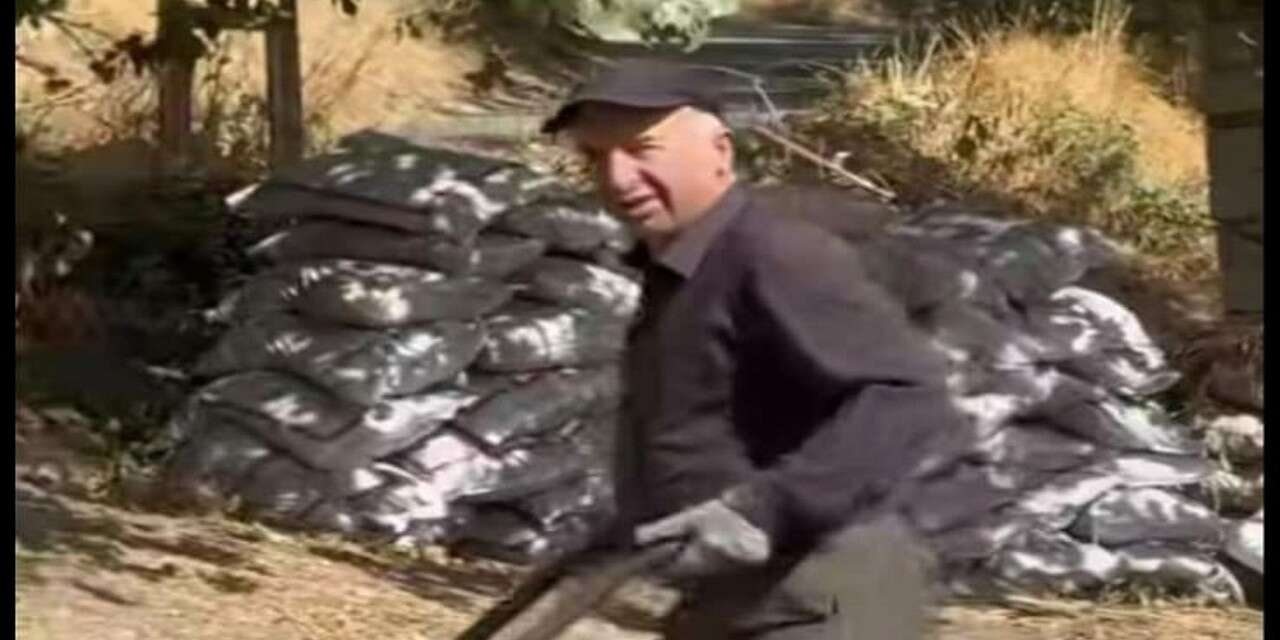 Hakkari'de 3 çocuk babası yaşamına son verdi