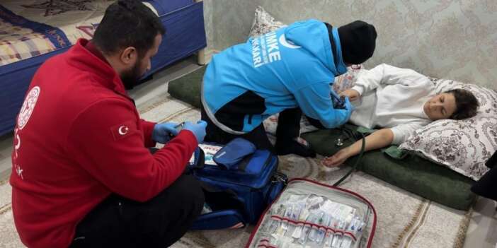 Karda mahsur kalan Güler için UMKE ekibi seferber oldu