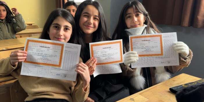 Yüksekova'da 30 bin öğrenci yarıyıl tatiline girdi