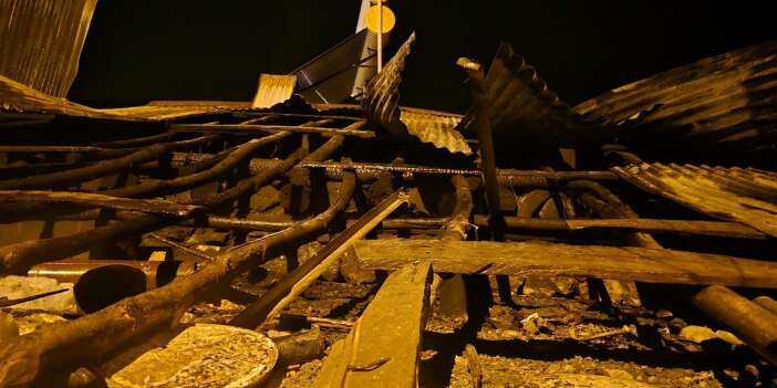 Derecik’te bir Ev alevlere teslim oldu