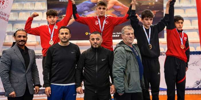 Hakkari ekibinden U17 Grekoromen' den başarı
