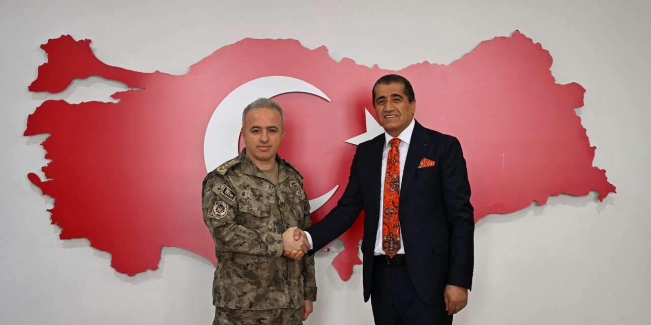 TRT Ses Sanatçısı Aydın Aydın’dan İl Emniyet Müdürü Ayata’ya ziyaret