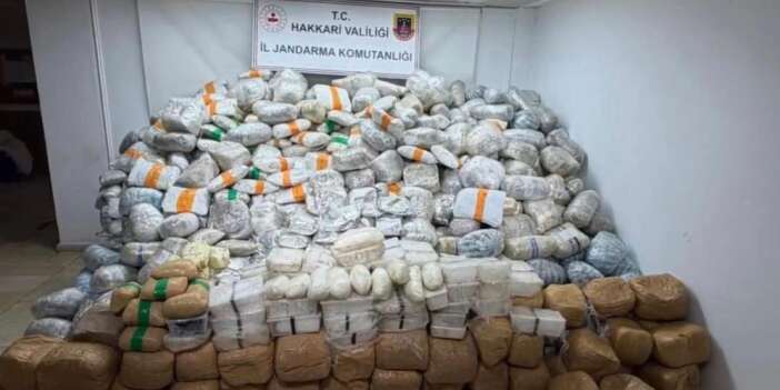 Yüksekova kırsalında 860 kilogram uyuşturucu ele geçirildi