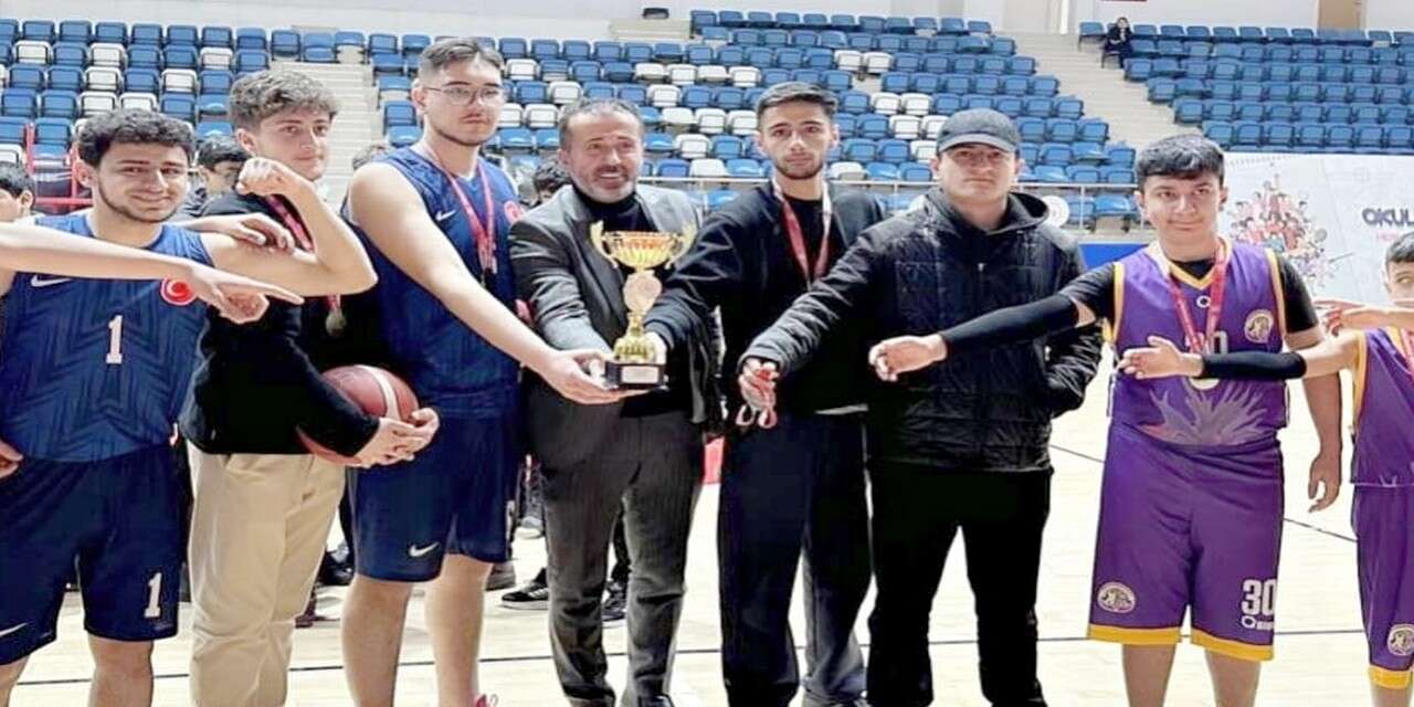 Hakkari U18 erkekler basketbol İl şampiyonu belli oldu