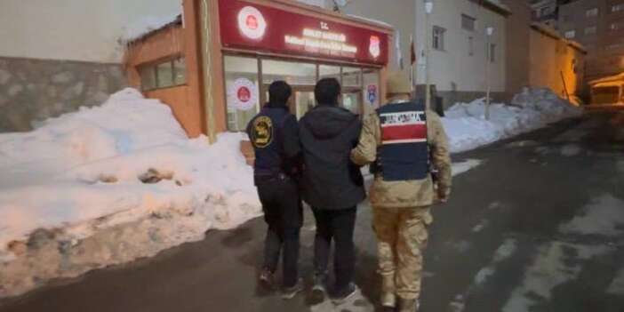 Hakkari’de 22 Yıl 4 ay hapis cezası bulunan firarı yakalandı