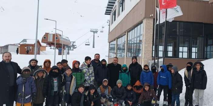 Gençler yarıyıl tatilinde kampta buluştu.