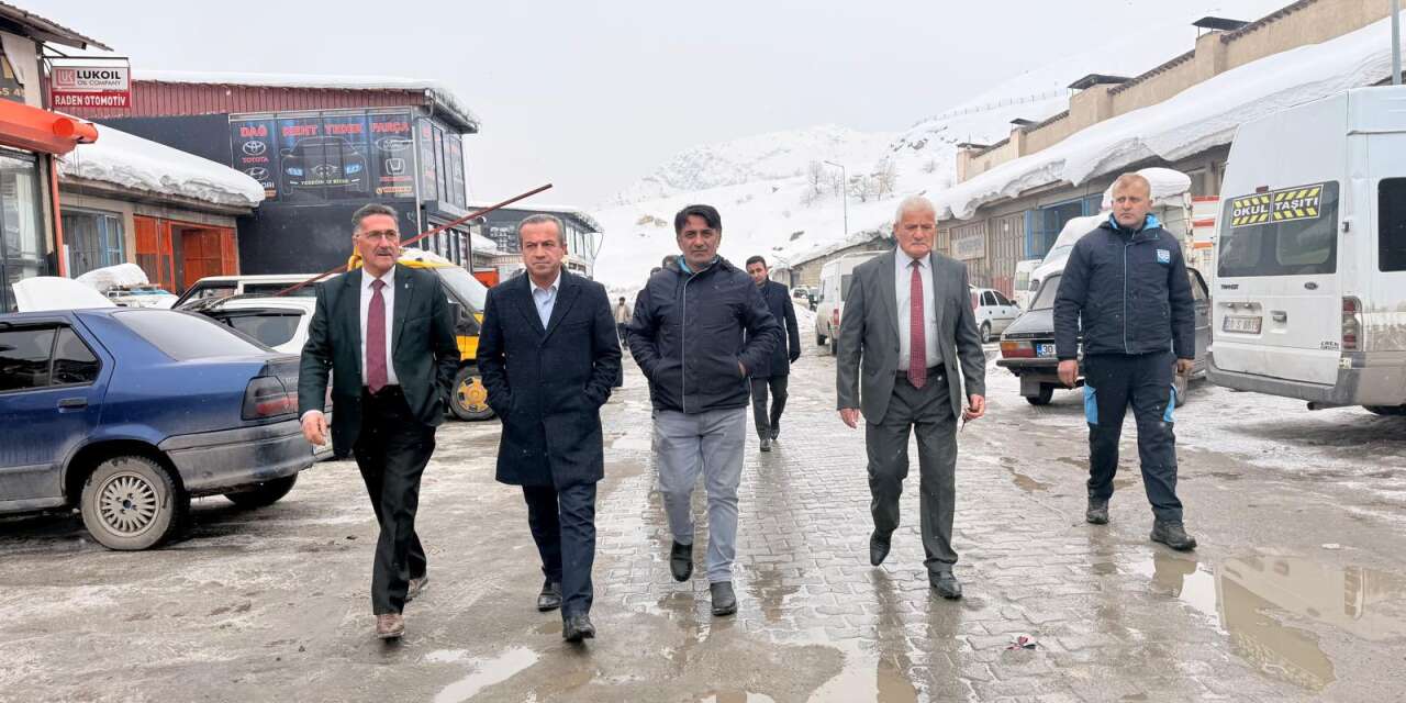 AK Parti Hakkari İl Başkanı Kaya’dan sanayi esnafına ziyaret