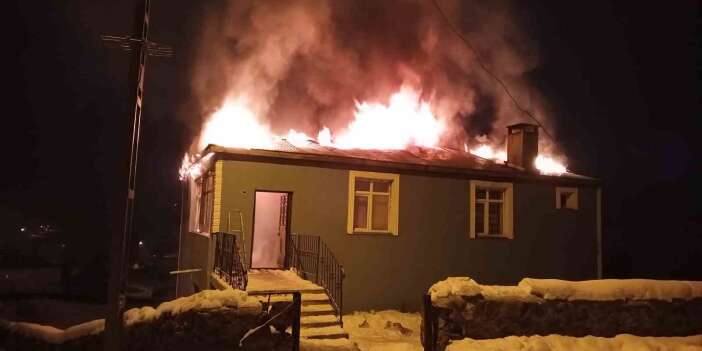 Akyaka’da Şok Eden Yangın