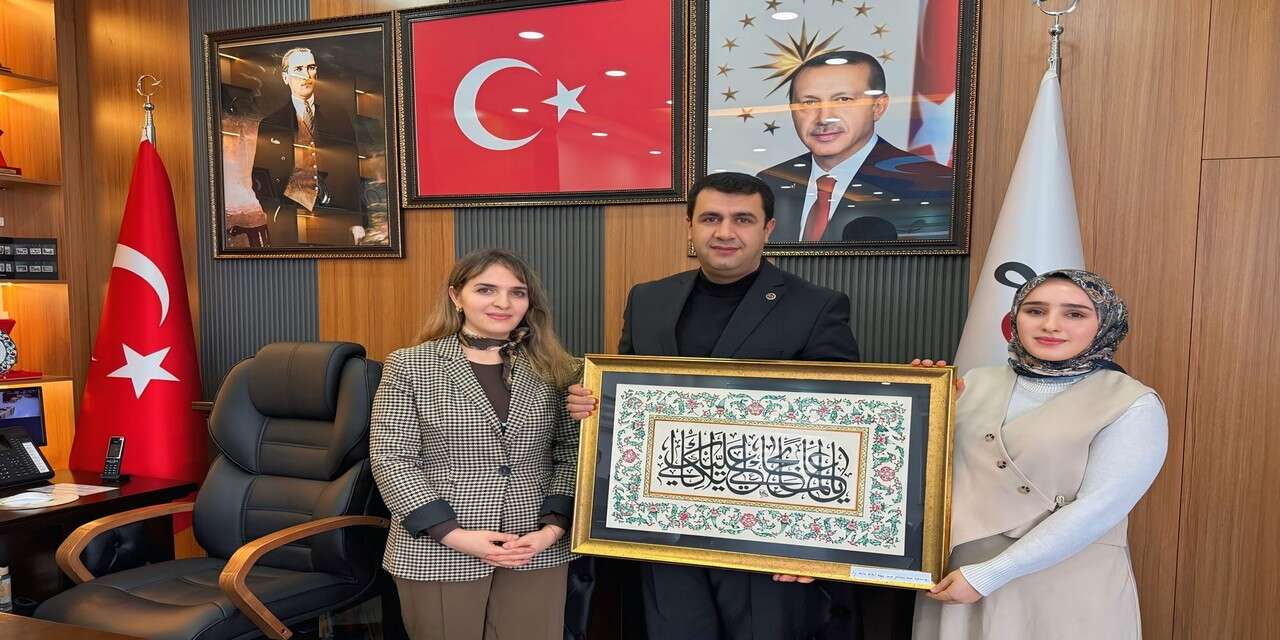 Şemdinli’de AK Parti Teşkilatından Belediye Başkanı Şakar’a ziyaret