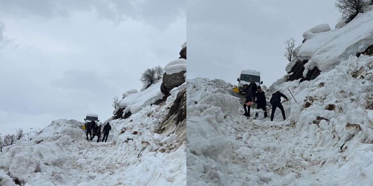 Hakkari Cevizdibi köyü Yoluna çığ düştü