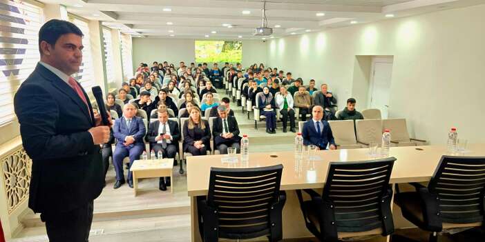 Hakkari’de Dijital tuzaklara karşı seferberlik