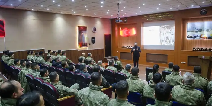 Yüksekova’da İran-Türkiye ilişkileri masaya yatırıldı