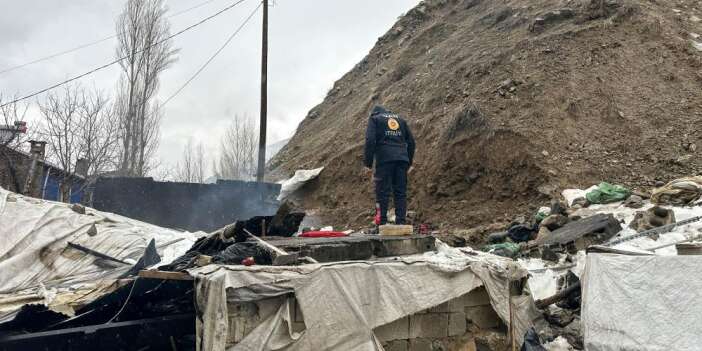 Tandır evi çöktü babaanne ve torunu yaralandı