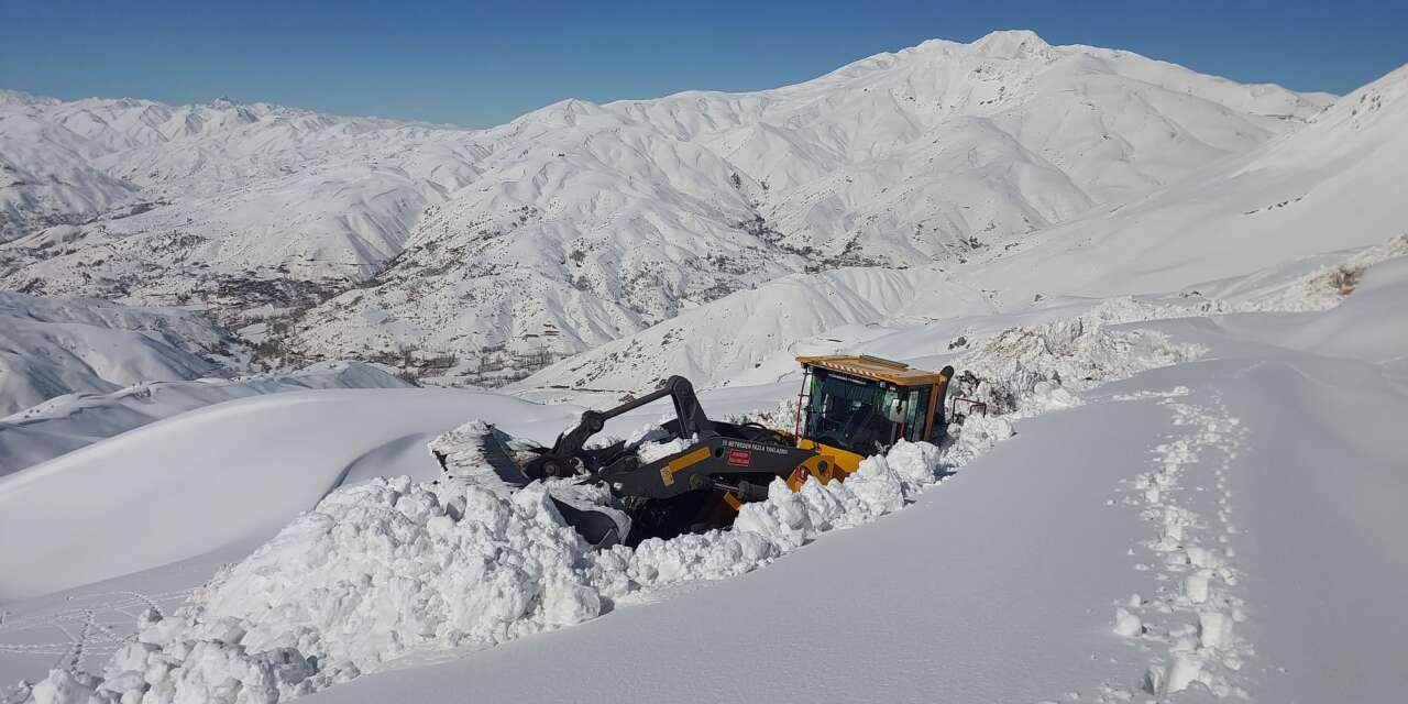 Askeri üs bölgesi yolları yeniden ulaşıma açılıyor