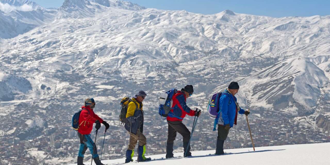 Hakkari’de adrenalin dolu Kış tırmanışı