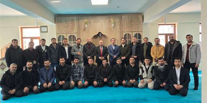 Hafızlar hatimle teravih kıldırmaya hazır