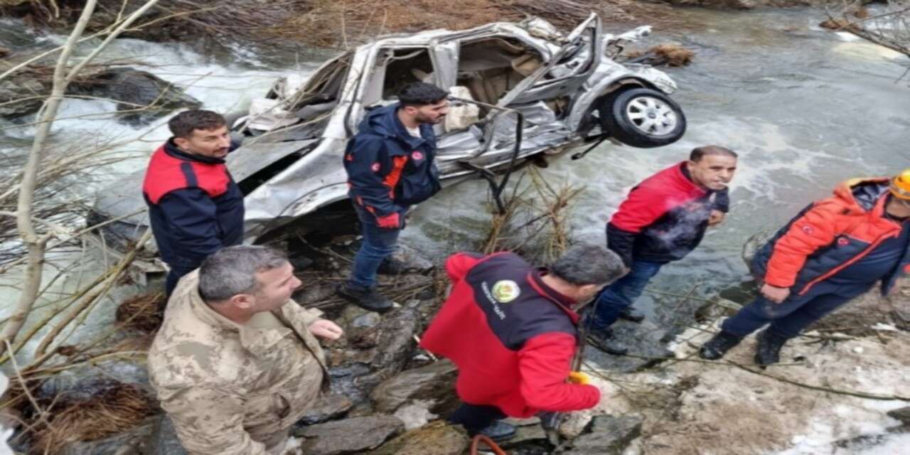 Trafik Kazası 3 Ölü 5 Yaralı