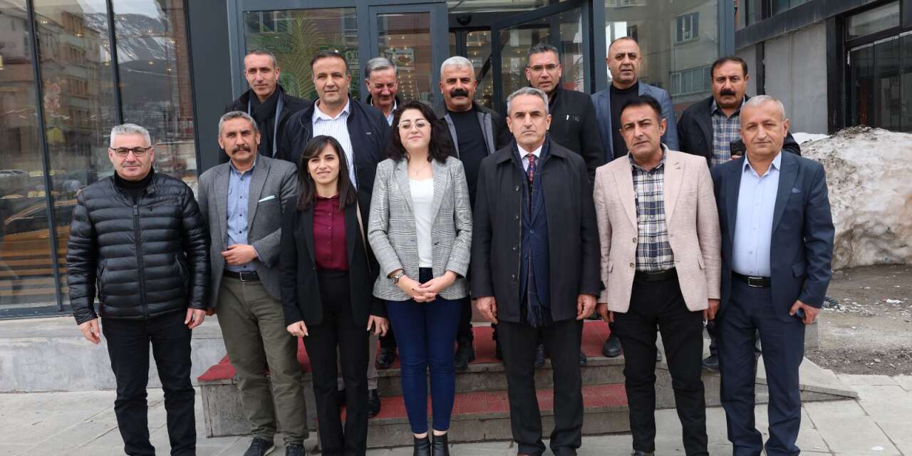 DEM Parti muhtarlarla bir araya geldi