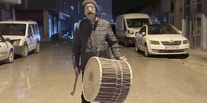Dijital alarmlar ve sahur davulu Yüksekova’da bir arada