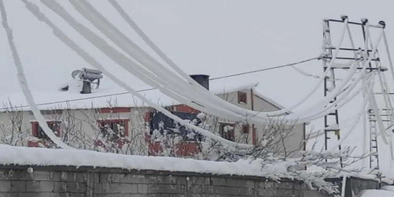Yüksekova elektriksiz kaldı