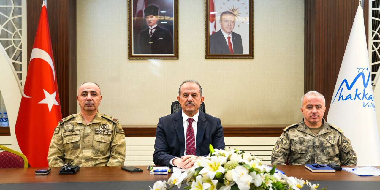 Vali Taşyapan, sınır güvenliği VKS toplantısına katıldı