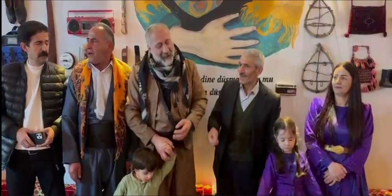 Hakkari ve Yüksekova’daki Dengbêjler gecede buluştu