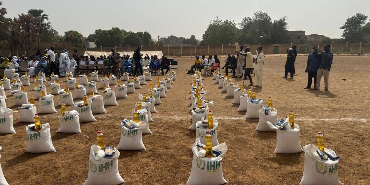 İHH Hakkari’den Mali’de 1.000 Kişiye gıda yardımı