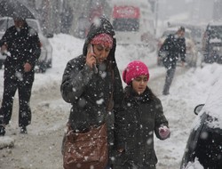Hakkari'de kar bir yağdı pir yağdı