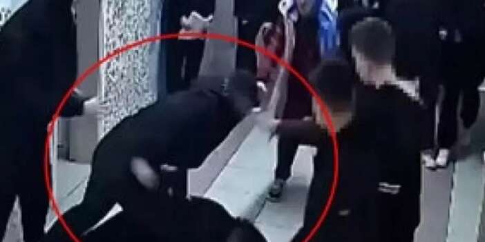 Vali yardımcısı B.K., sekreterle basıldı