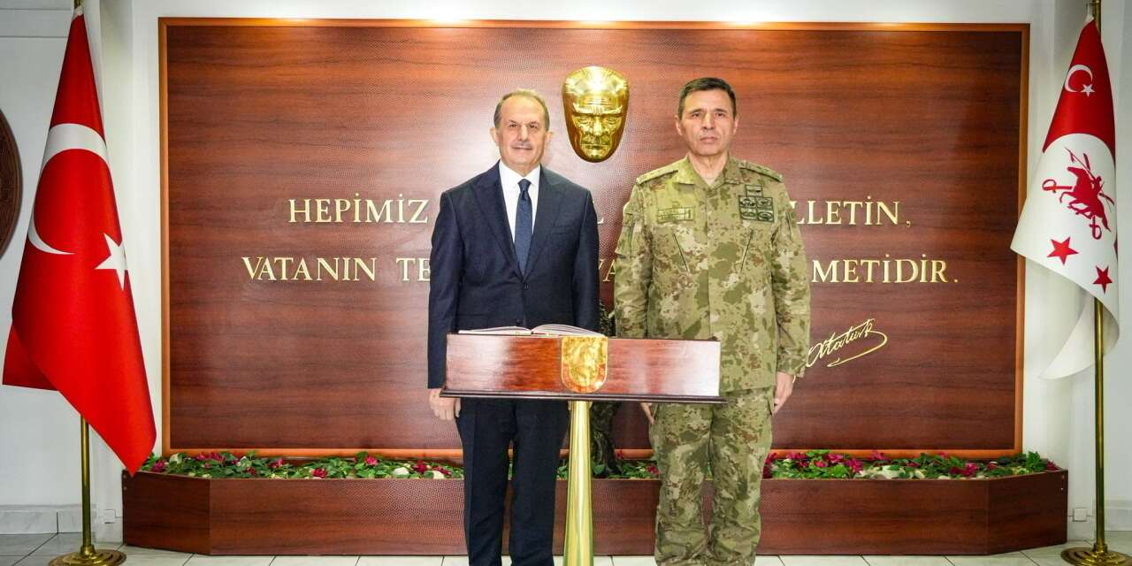 Vali Taşyapan'dan Tümgeneral Vural'a ziyaret