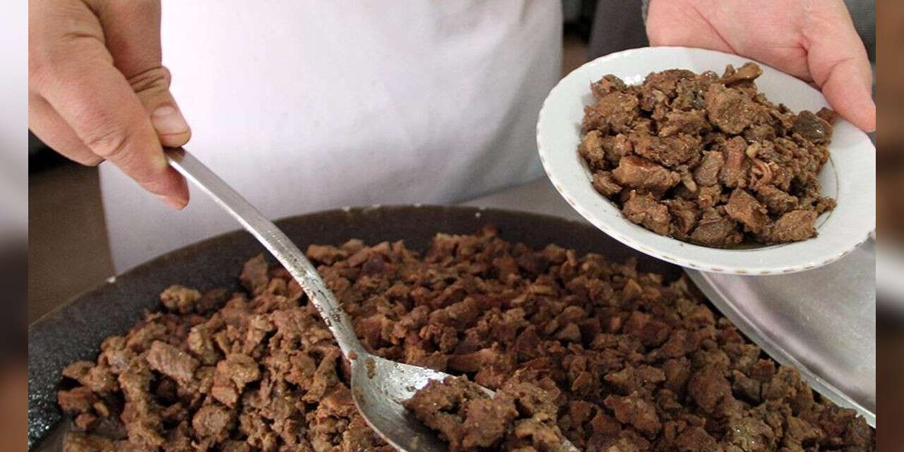 Kavurmanın içinde at çipi çıktı