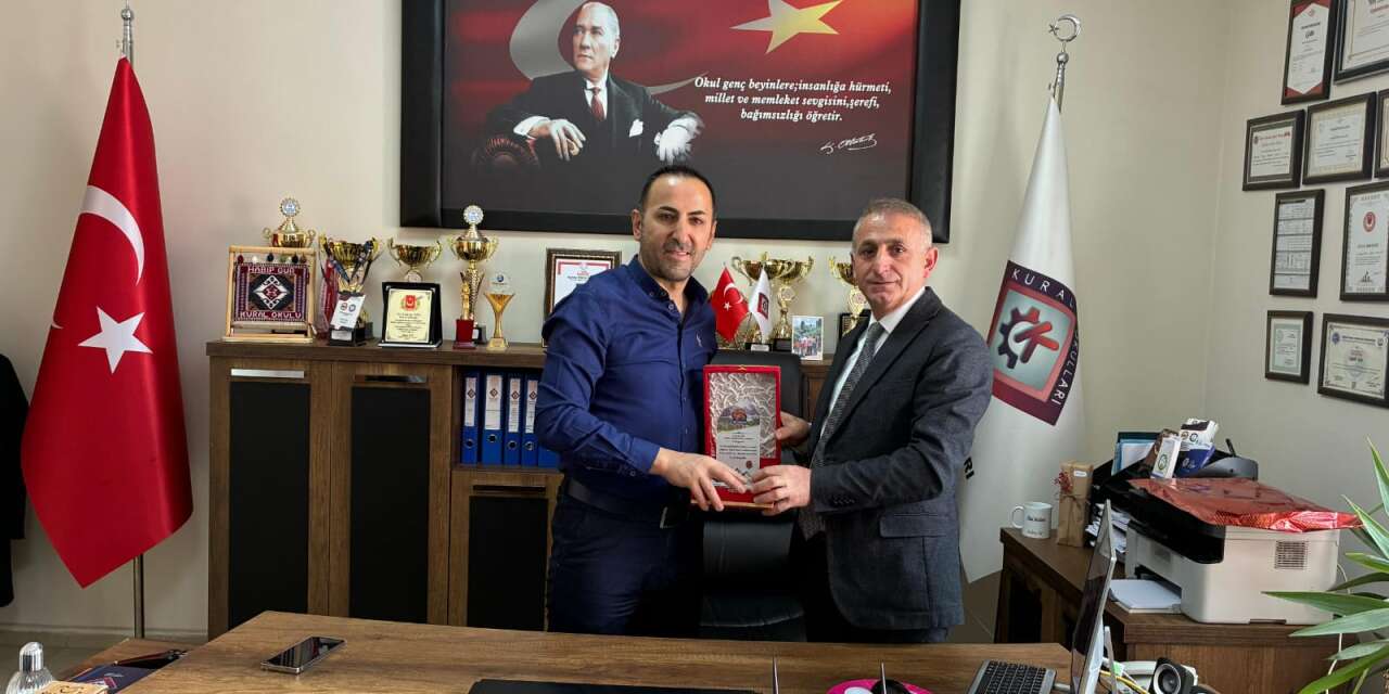 Erol Hanlıgil Basketbol Okulları’ndan Habip Gür’e Teşekkür”