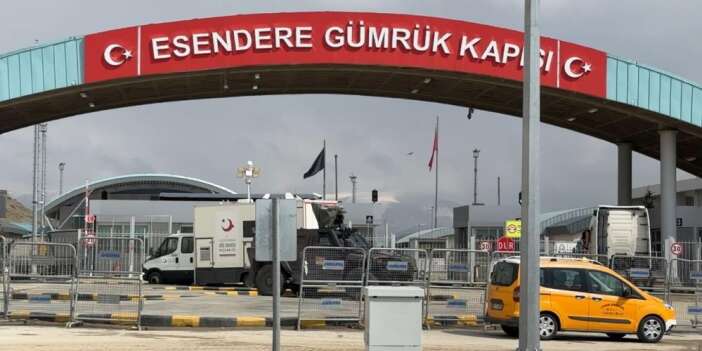 Sınır Kapısı’nda sessiz bekleyiş sürüyor