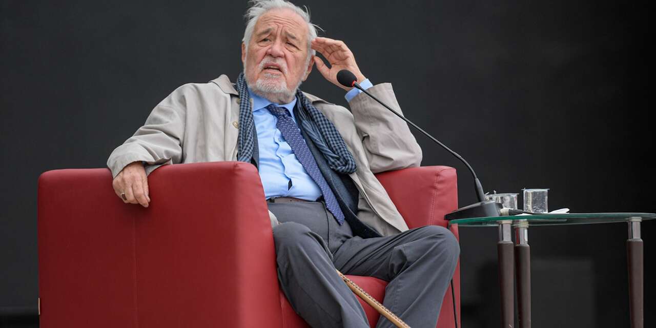 Tarihçi ve yazar Prof. Dr. İlber Ortaylı vefat etti