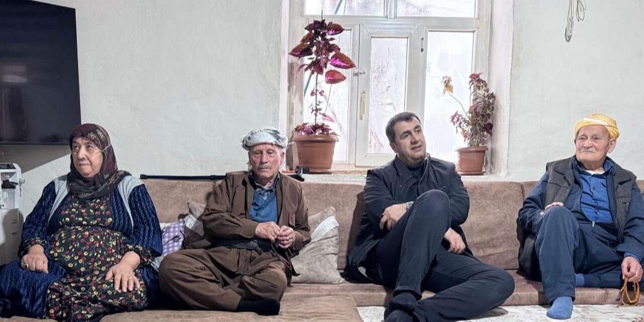 Başkan Şakar’dan Hasta ve Yaşlılara Ev Ziyareti