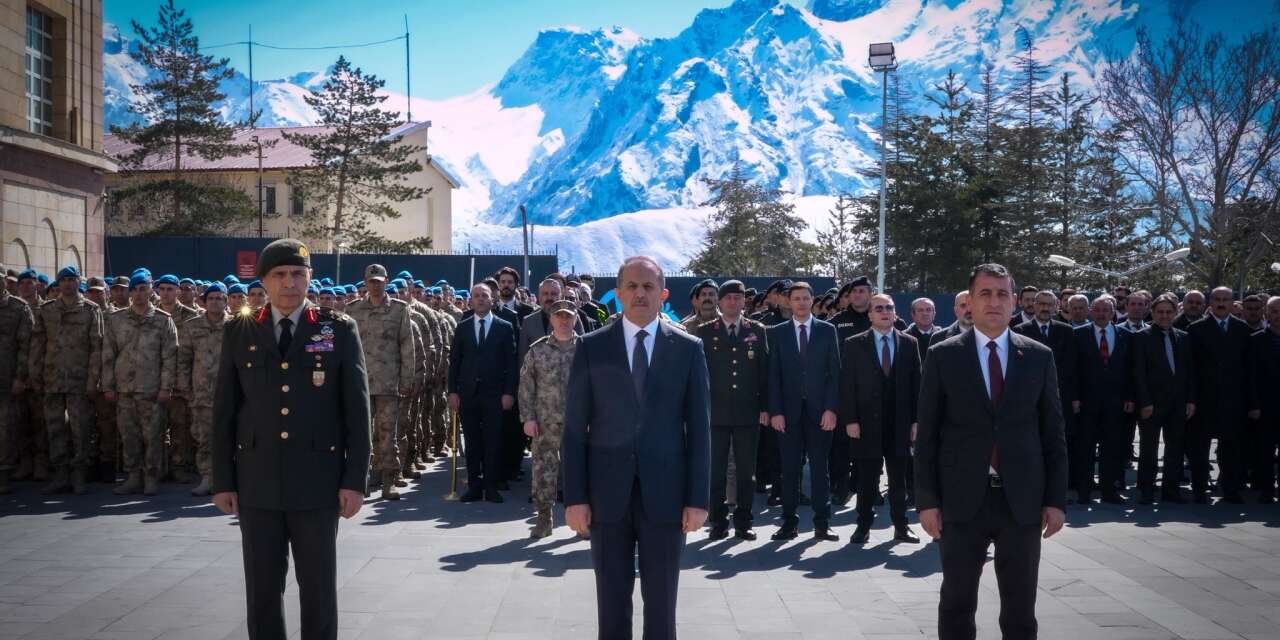 Çanakkale Zaferi’nin 111. Yılı Hakkâri’de anıldı