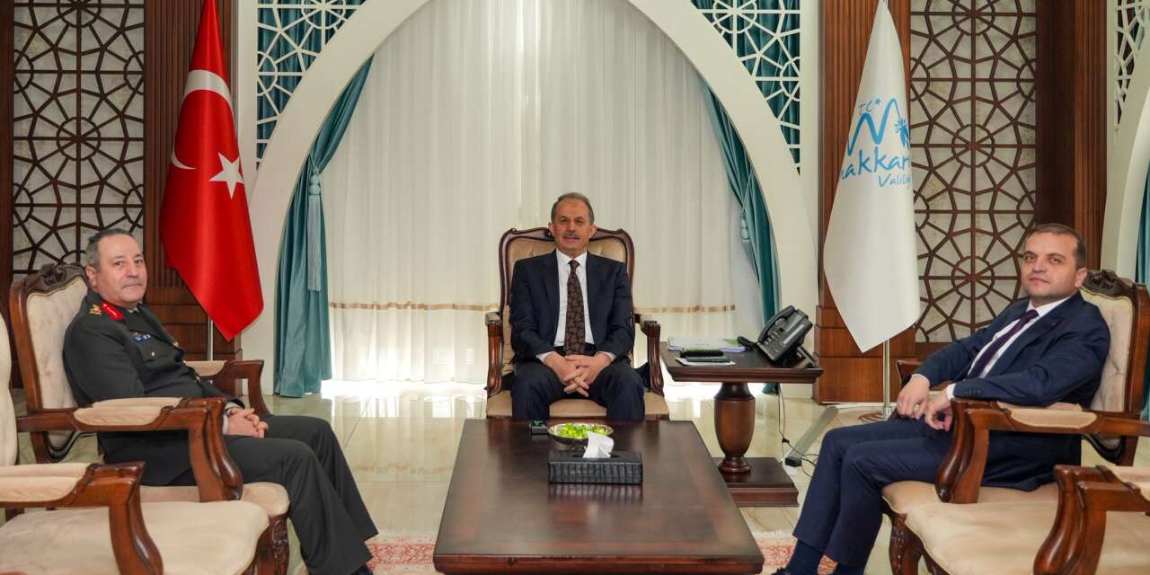 Vali Taşyapan'a ziyaretler sürüyor