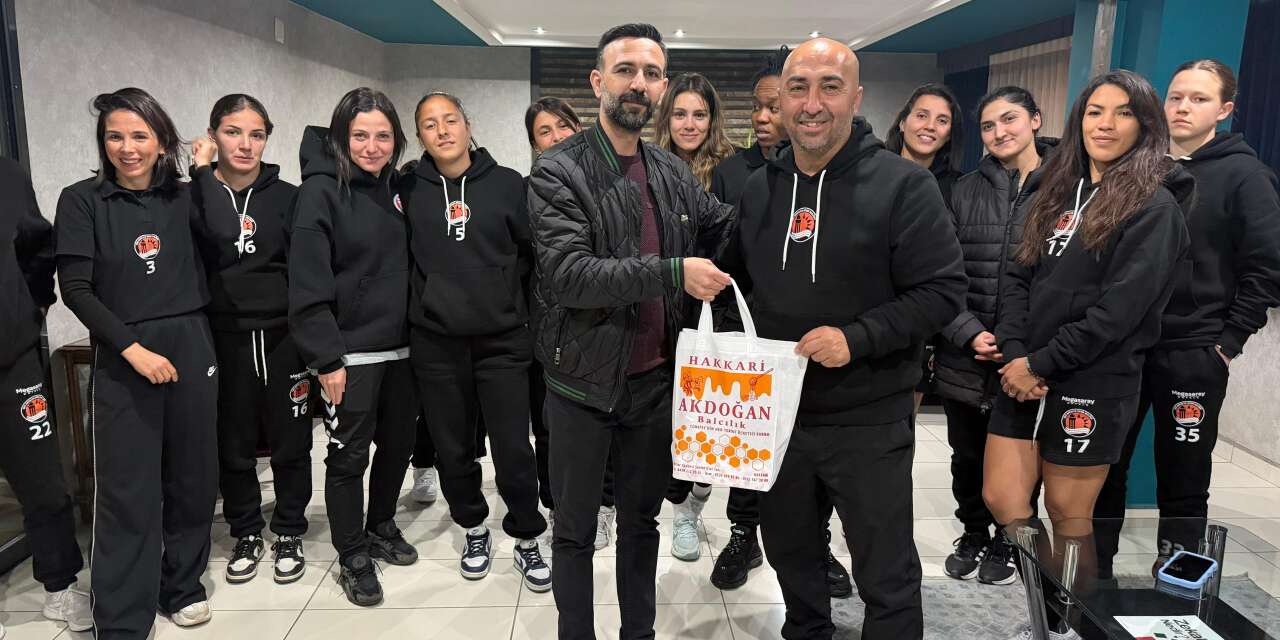 İş insanı Kazandıoğlu’ndan Kadın sporuna destek