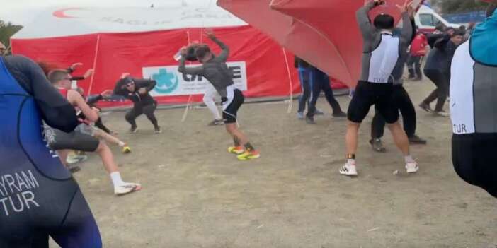 Salda Gölü’nde Fırtına Panik Yarattı!