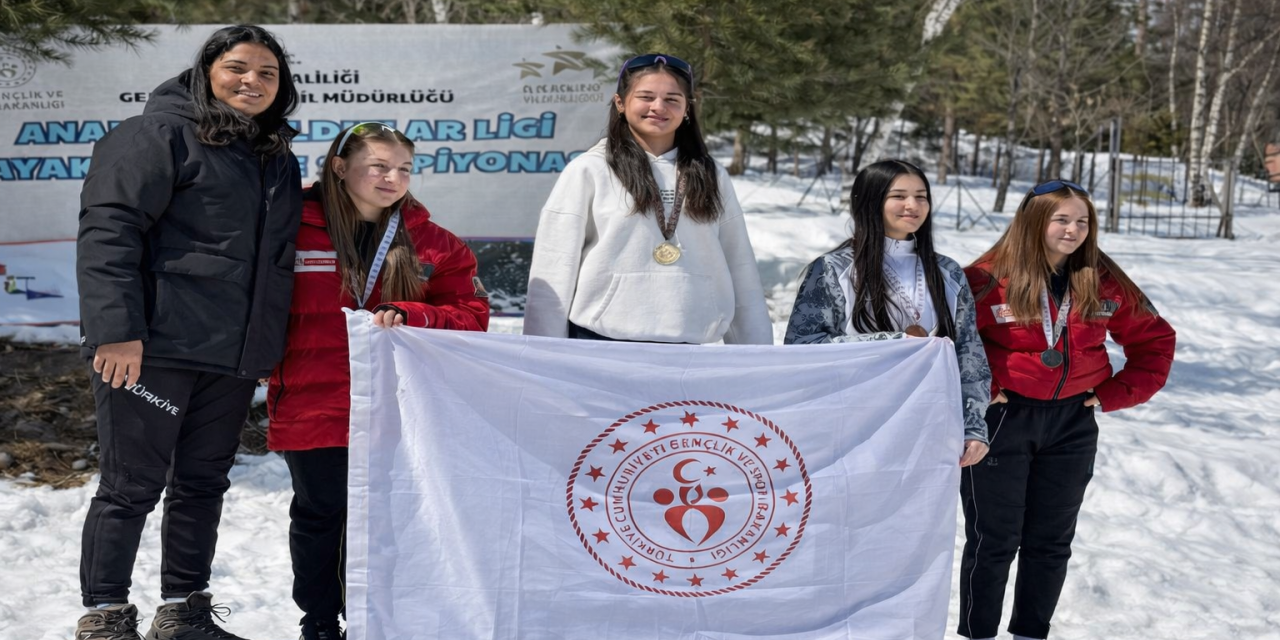 Karlı Pistlerde Hakkari Rüzgarı