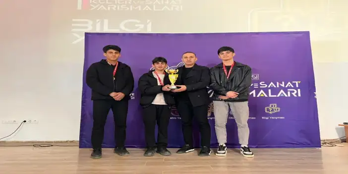 Hakkari’de Öğrenciler Kıyasıya Yarıştı