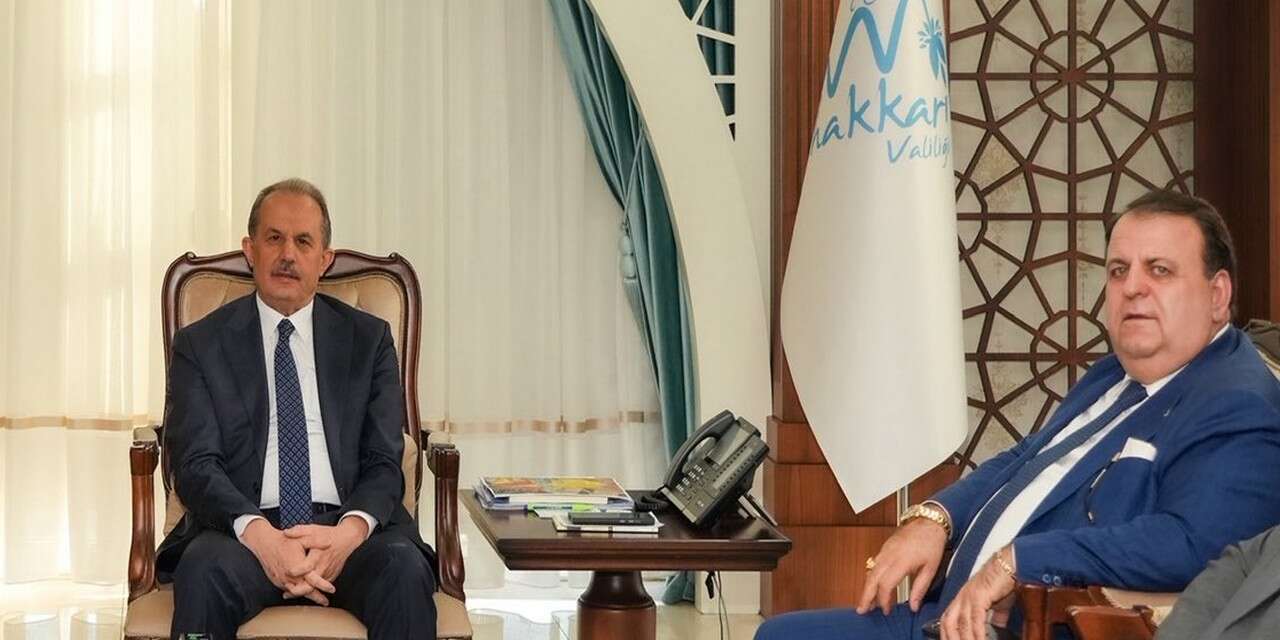 İş insanı Karahanlı'dan Vali Taşyapan'a ziyaret