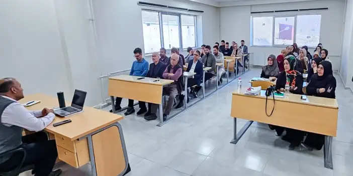 Hakkari'de Selefilik ve Hadis İlişkisi” ele alındı