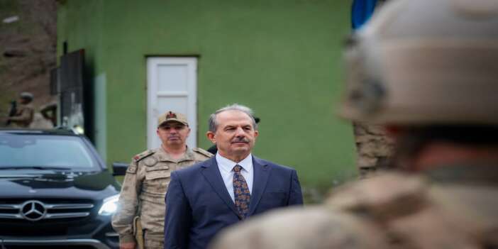 Vali Taşyapan Üzümcü Karakolu’nu Ziyaret Etti