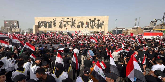 Bağdat’ta İran’a destek protestosu