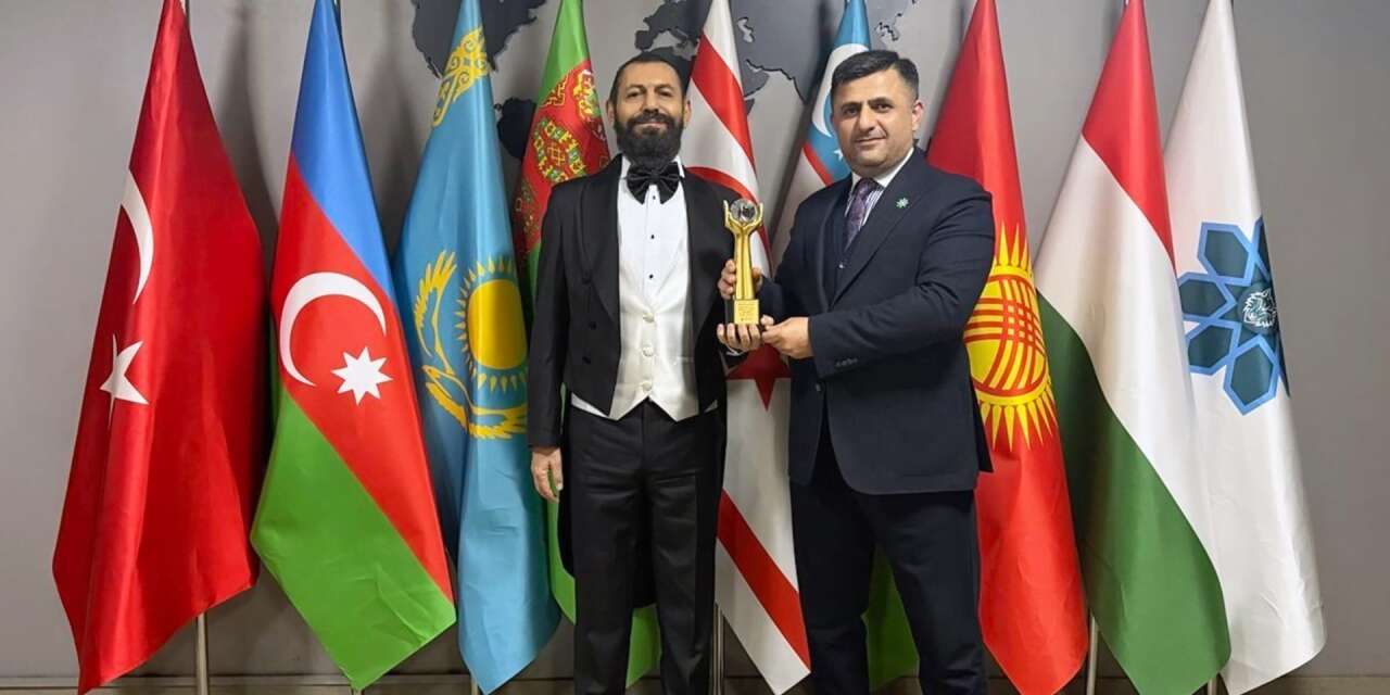 Dünyaca Ünlü Yazar Akif Manaf’a Küresel Bilinç ve Barış ödülü verildi