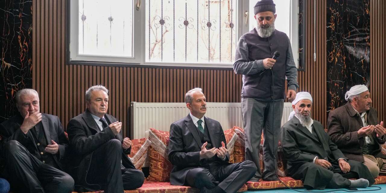 Vali Taşyapan, Sevmiş ve Dağgöl ailelerinin taziyesine katıldı