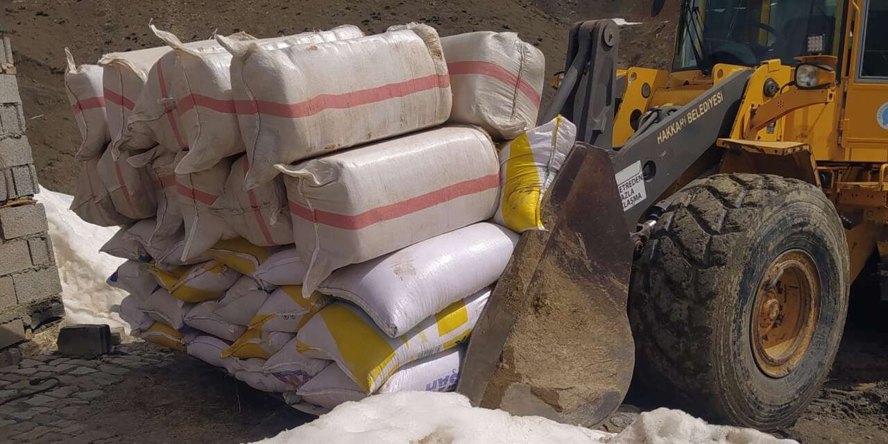 Hakkari'de aç kalan hayvanlar için seferberlik