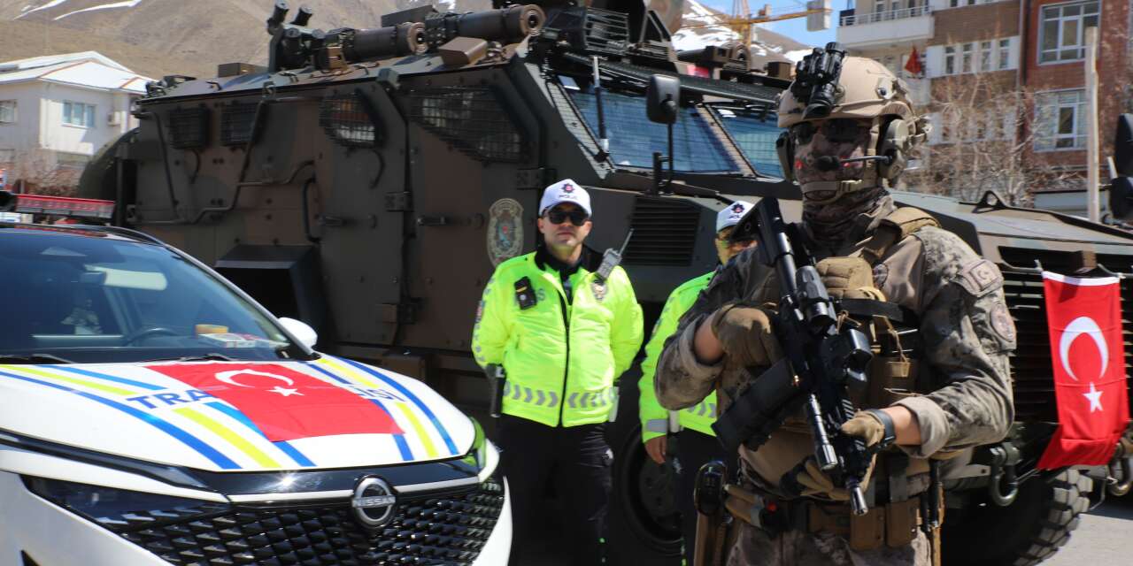 Hakkari’de Polis Haftası coşkusu