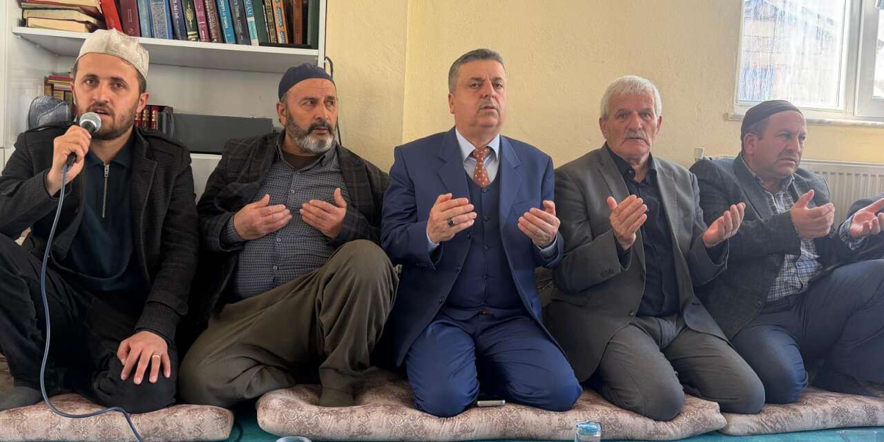 Başkan Yaşar, Gezer ailesinin taziyesine katıldı